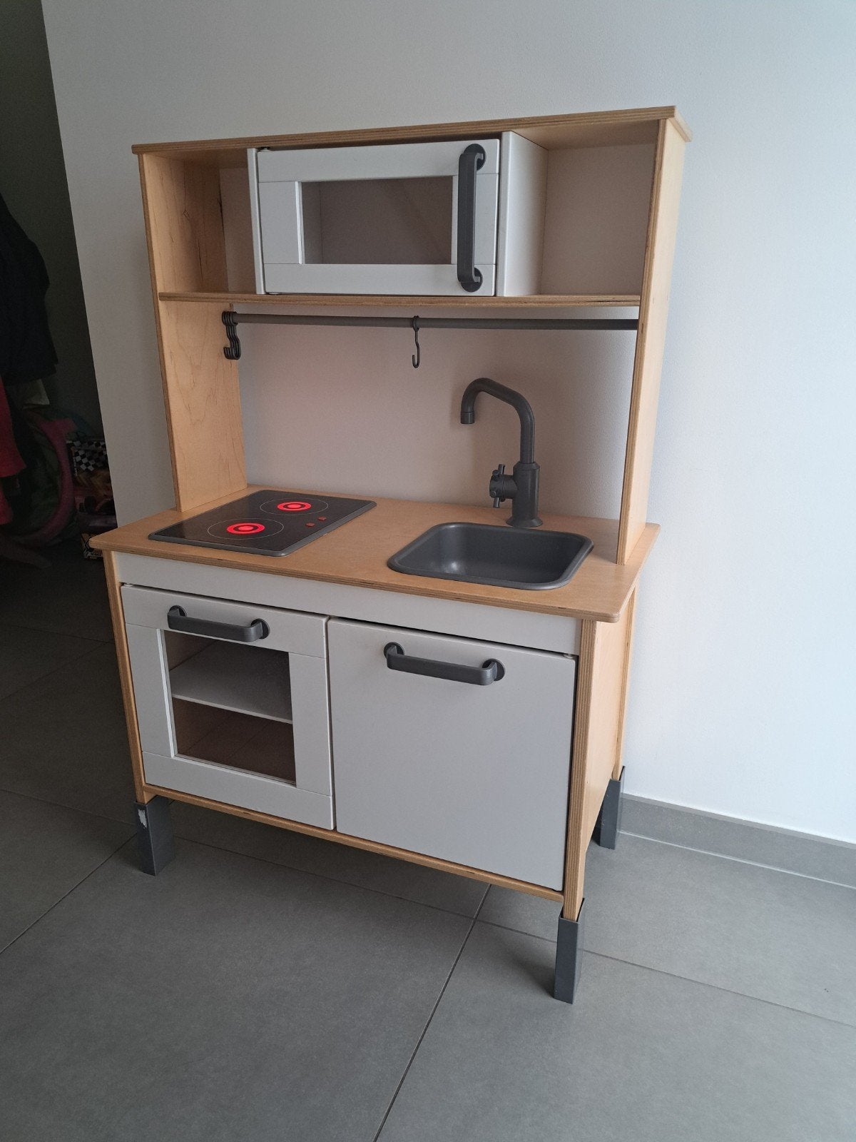 Ikea kinder keukentje, Enlèvement