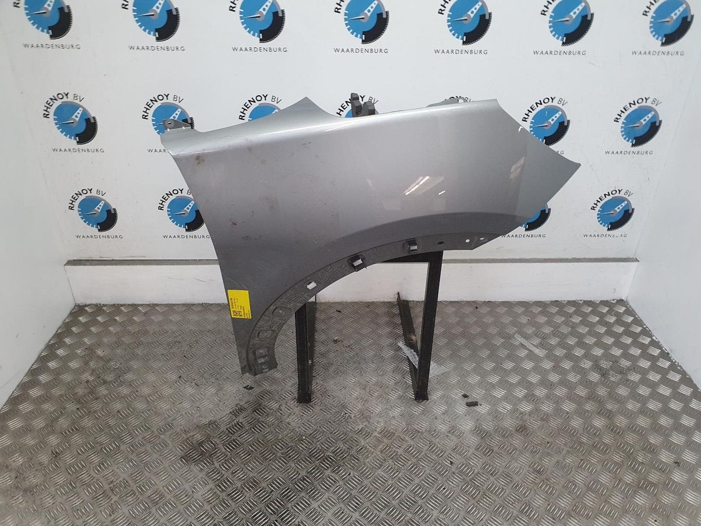 FORD PUMA TITANIUM VOORSCHERM R 2022, Enlèvement ou Envoi, Utilisé, ARN reconnu