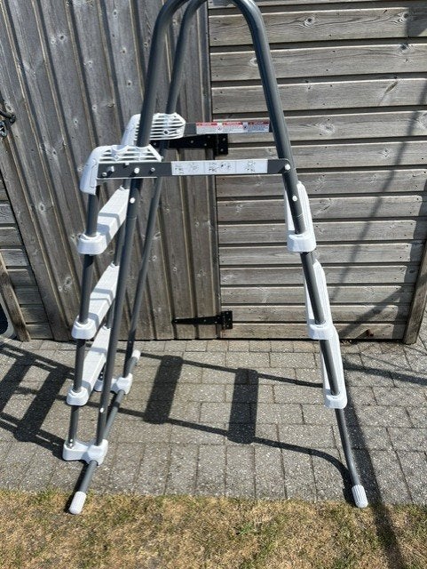 Intex zwembadtrap met veiligheidstreden, Jardin & Terrasse, Accessoires de piscine, Comme neuf, Échelle, Enlèvement