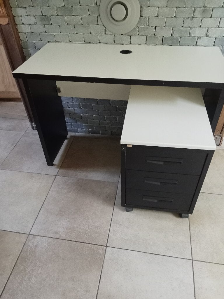 Bureau avec bloc tiroir, Autres marques, 110 cm, Classique, 50 cm