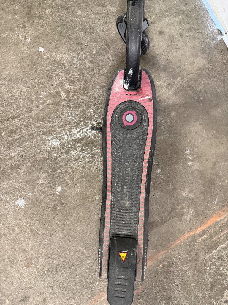 Kinderstep, Fietsen en Brommers, Steps, Ophalen, Zo goed als nieuw, Elektrische step (E-scooter), Globber