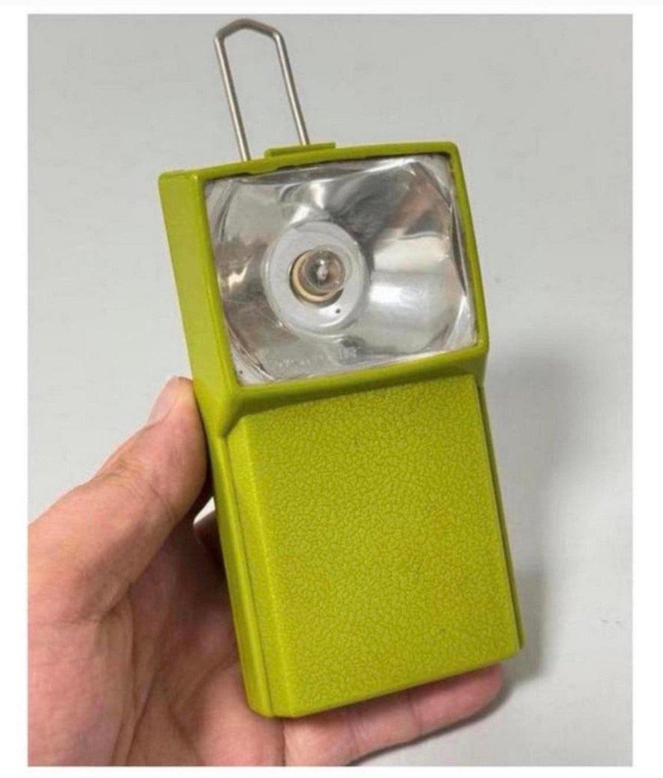 Vintage groen Retro groene Zaklamp signaal lamp frans armor, Ophalen of Verzenden, Zo goed als nieuw, Batterij