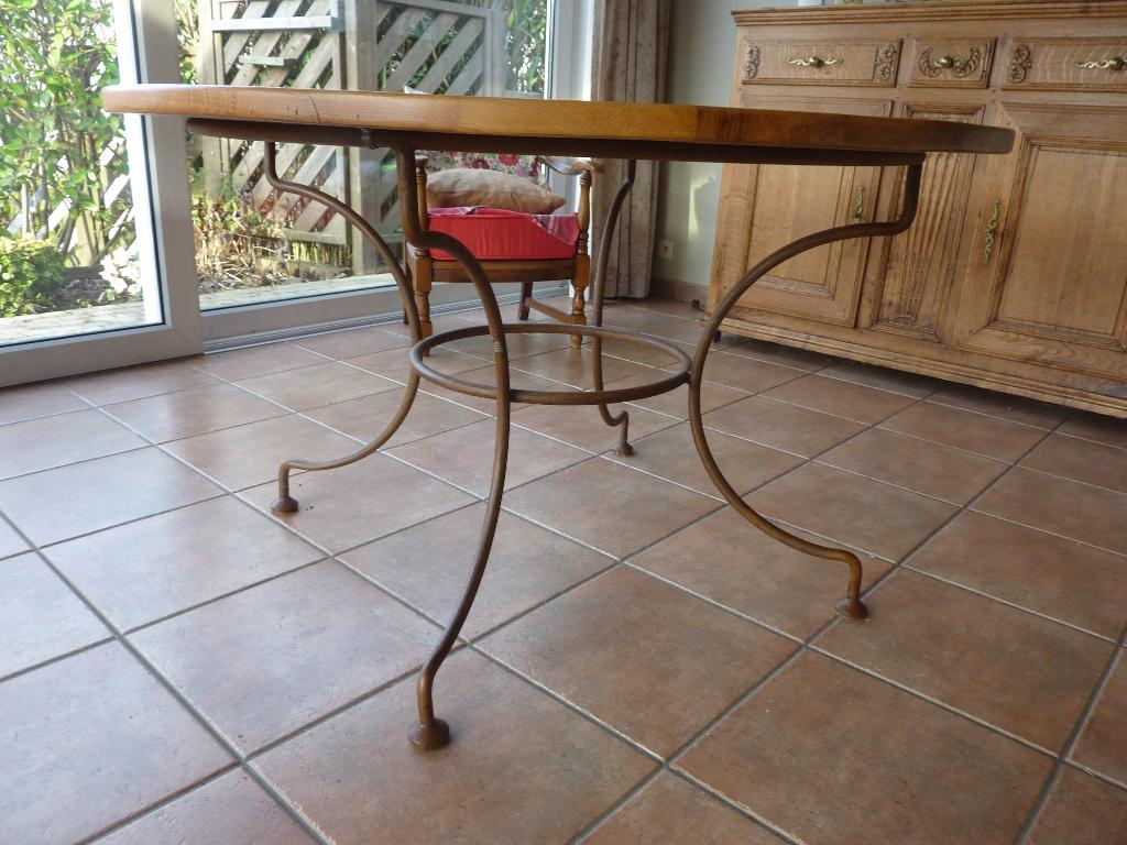 Table ronde chêne et métal, 100 à 150 cm, Cinq personnes ou plus, Rond, Chêne