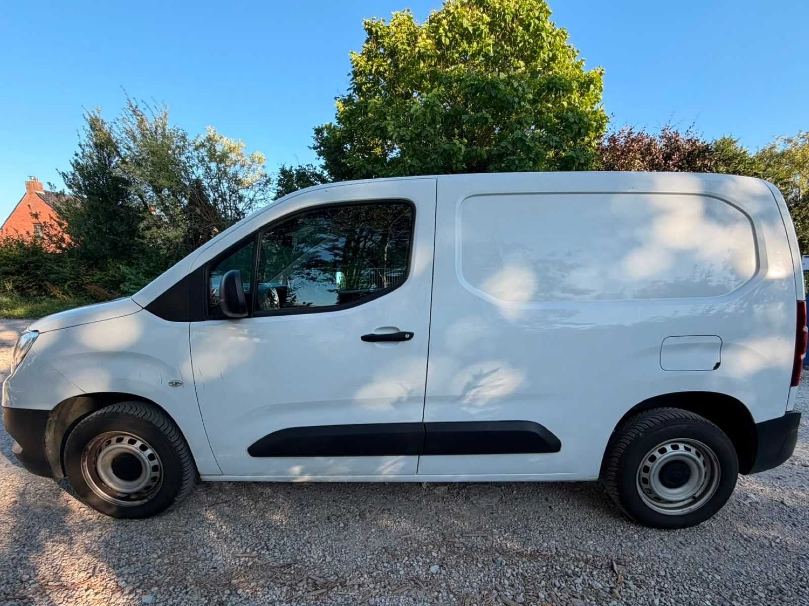 2022 Opel Combo 1.5 diesel - airco - navigatie, Gebruikt, Bedrijf, Te koop, Opel