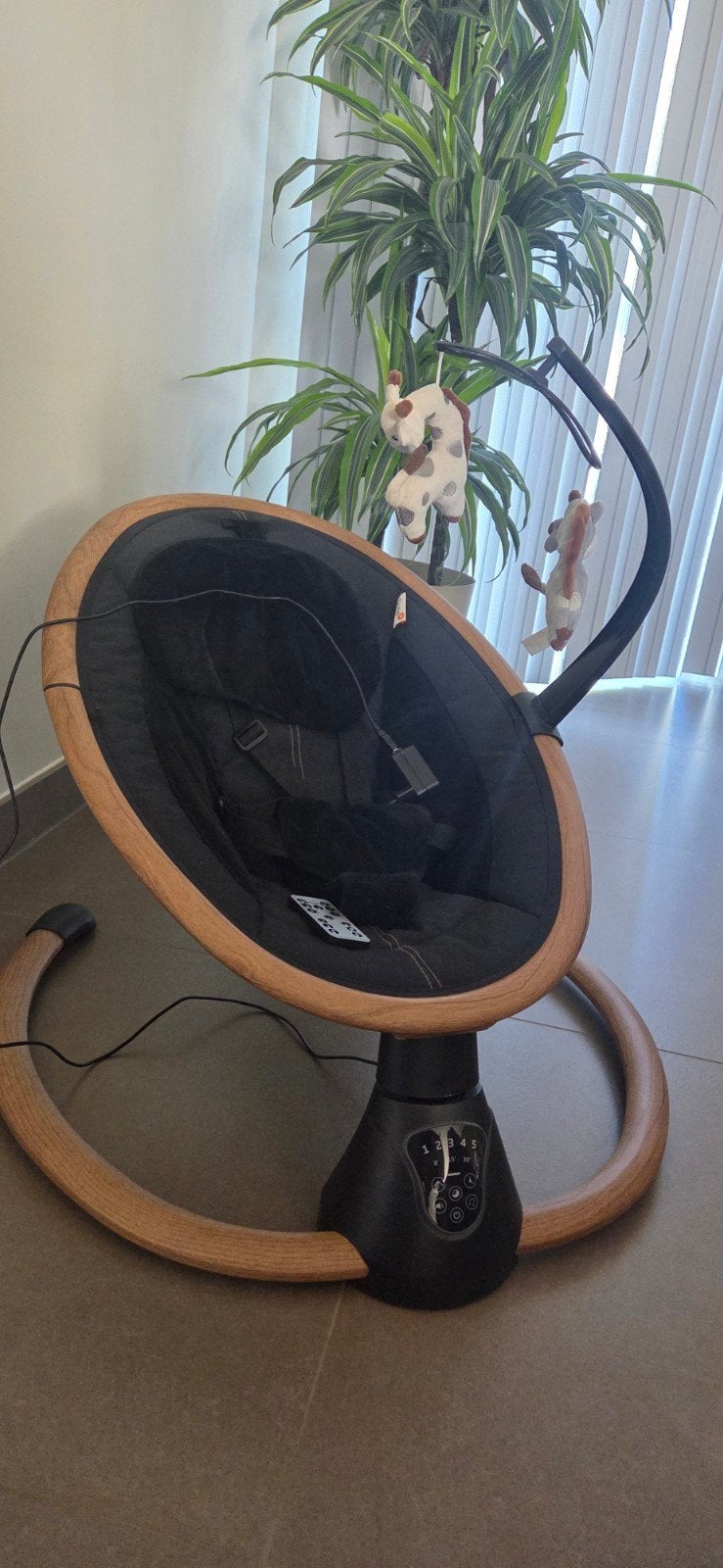 Qute Q-Rocker wipstoel/schommelstoel 

Fijne elektrische w, Schommelstoel, Ophalen, Overige merken, Met gordel(s) of riempje(s)