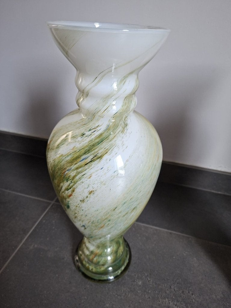 2 Italiaanse opaline glazen vazen, Maison & Meubles, Accessoires pour la Maison | Vases, Comme neuf, Enlèvement, 40 cm, Autres matériaux