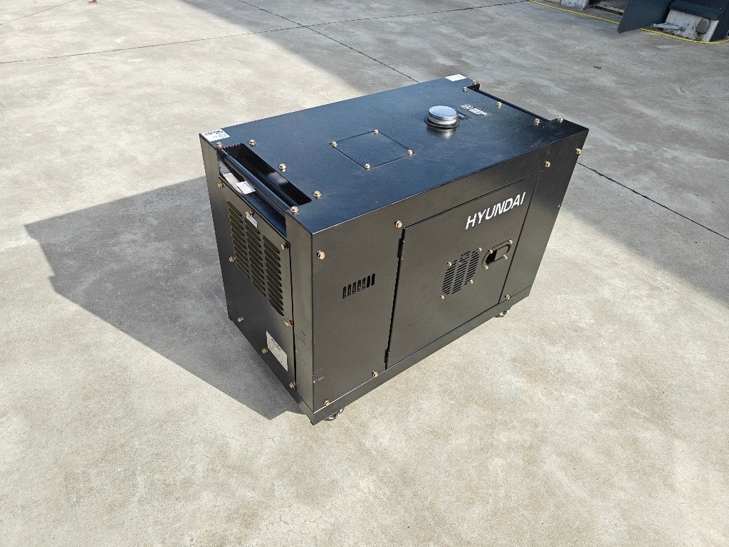 Generator Aggregaat Hyundai HDG 96, Ophalen, Zo goed als nieuw, 5 tot 10 kVA, Elektrisch startend