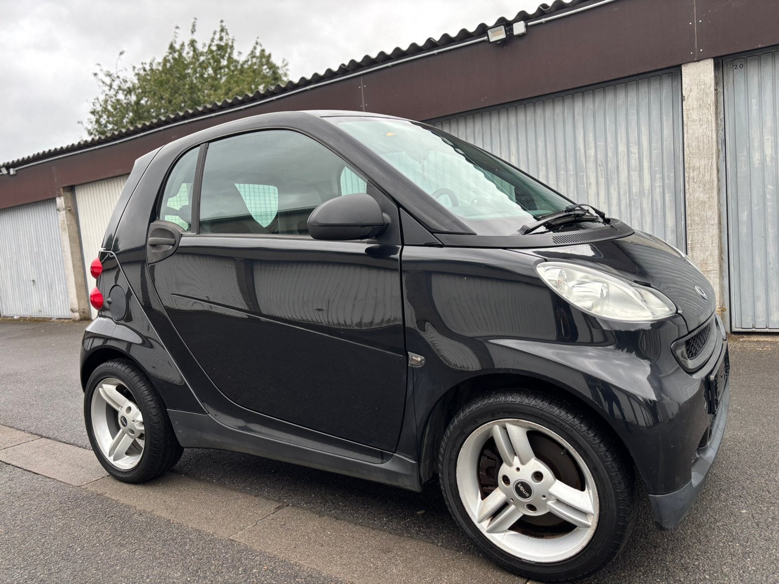 Smart - 1.0 Benzine - Half Automaat - 139 000 Km - Gekeurd, Auto's, Stof, Zwart, Zwart, Particulier