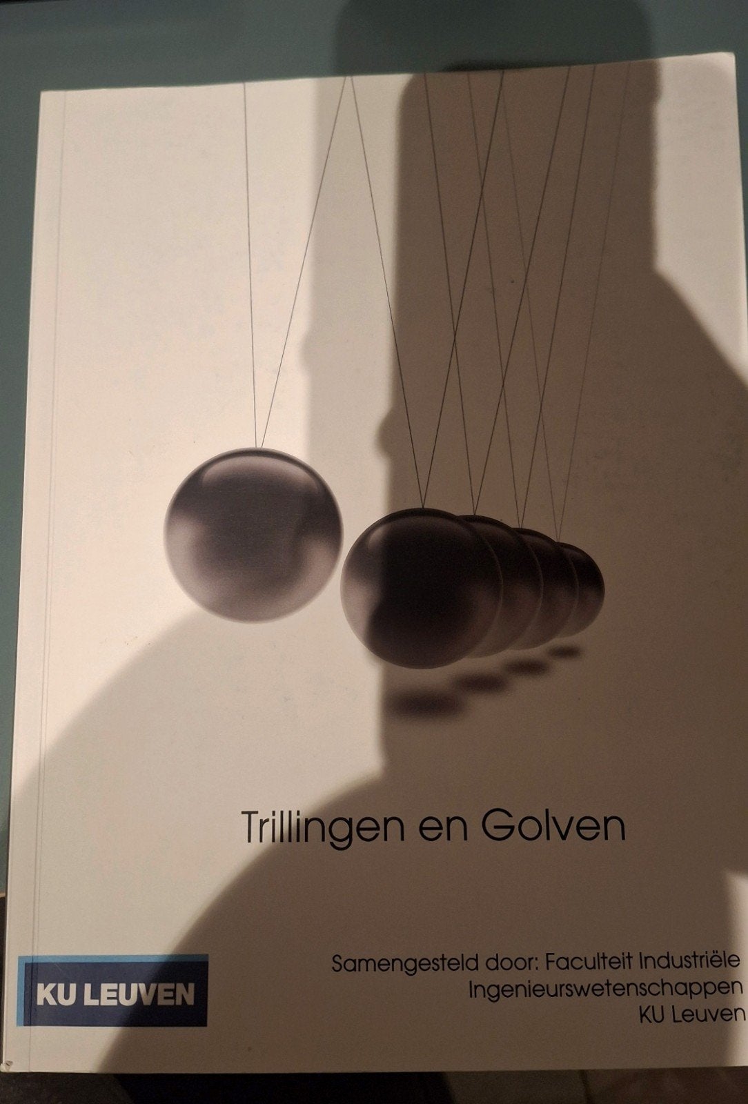 Trillingen en Golven, Ophalen
