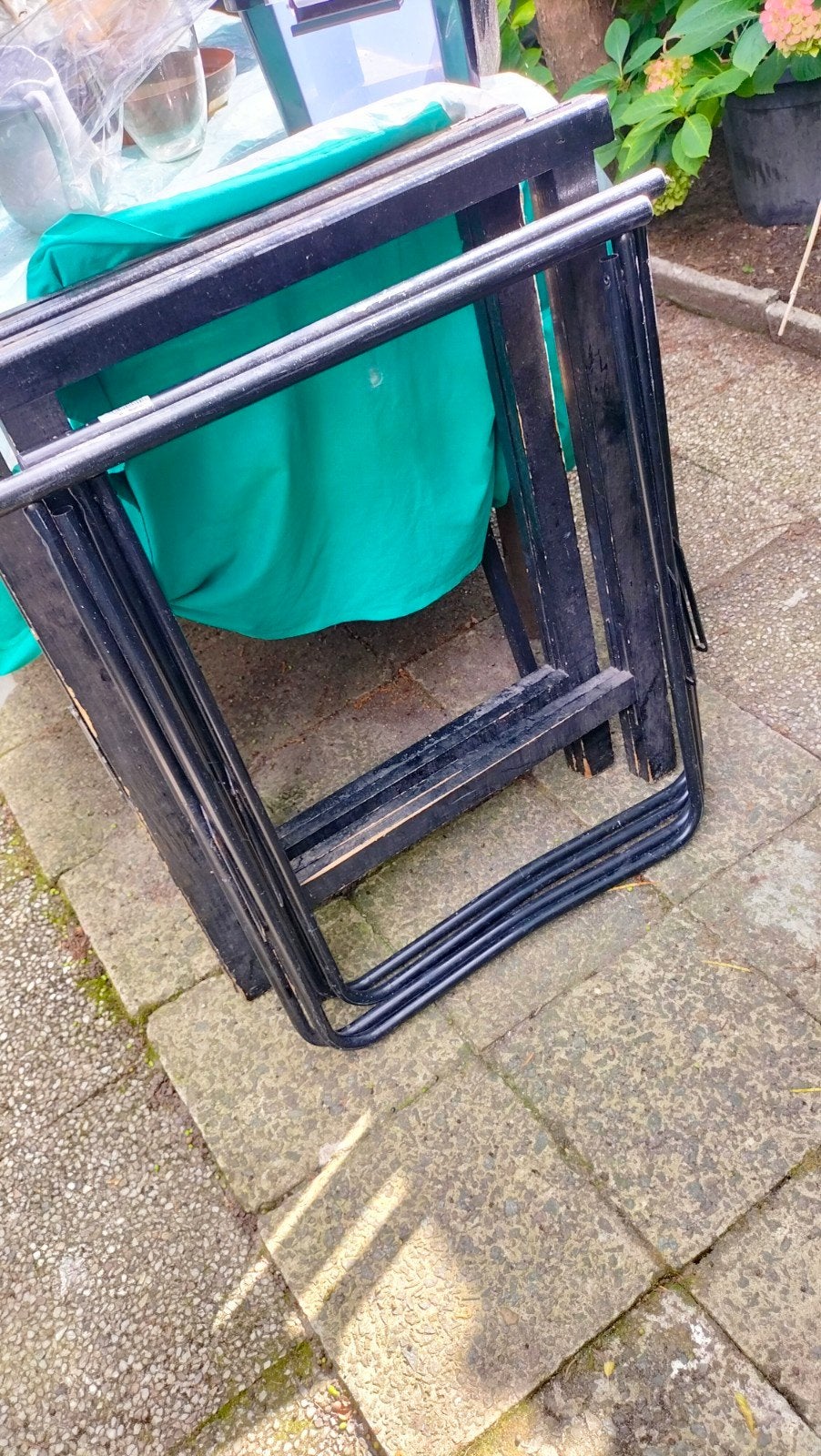 Twee paar schragen, Ophalen