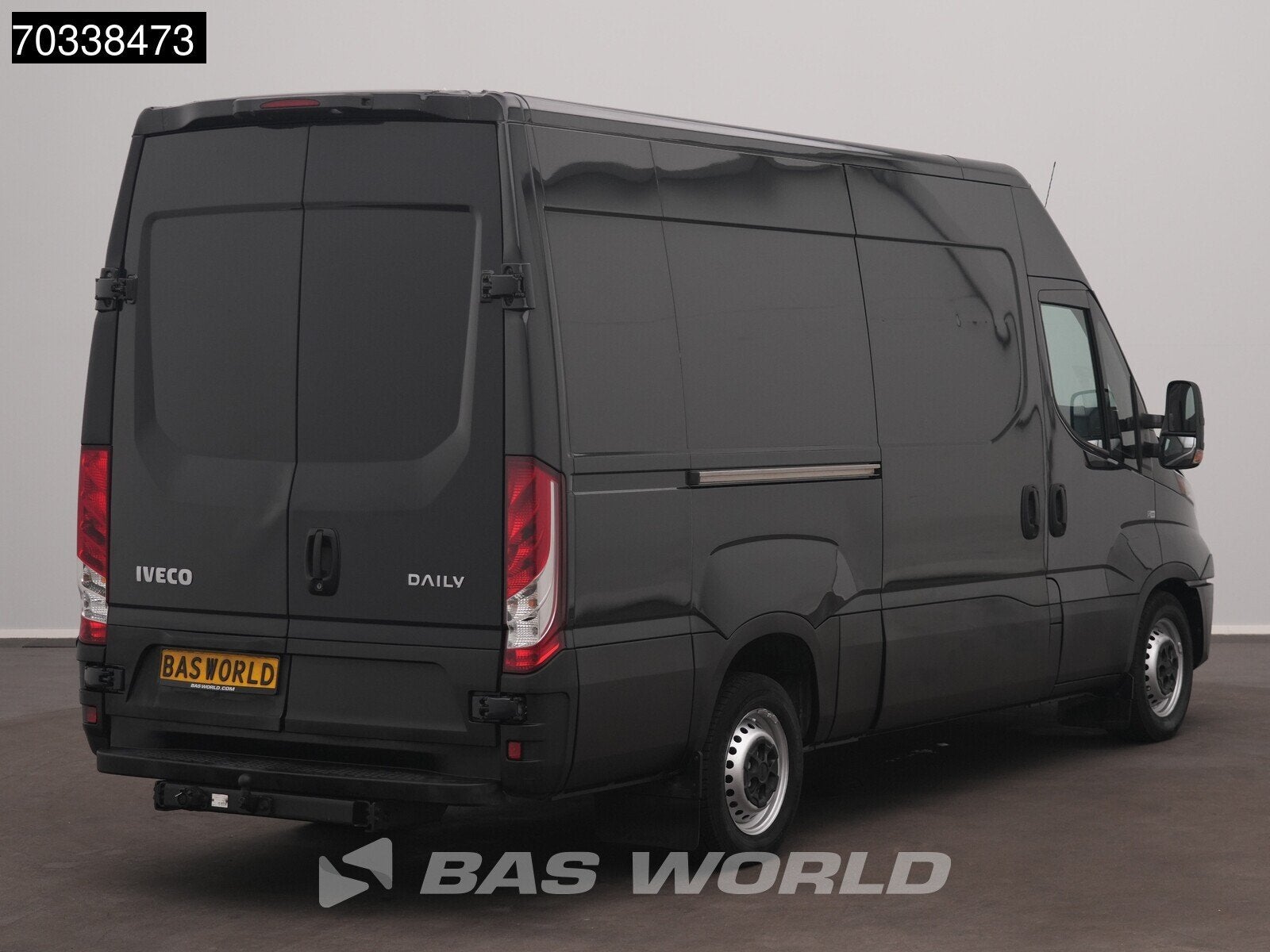 Iveco Daily 35S14 Automaat L2H2 AC/Climate Navi Camera Cruis, Autos, Achat, Euro 6, Entreprise, 2384 kg