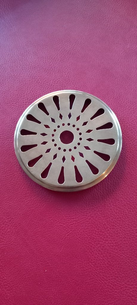 Sous-plat ancien pour théière ou cafetière en faïence., Enlèvement, Dessous de plat, Comme neuf, Doré