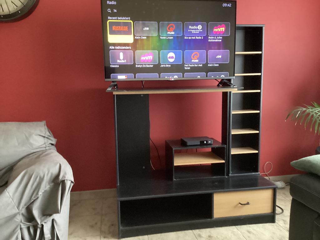 Gratis tv meubel, Huis en Inrichting, Ophalen, Gebruikt, 100 tot 150 cm, 100 tot 150 cm