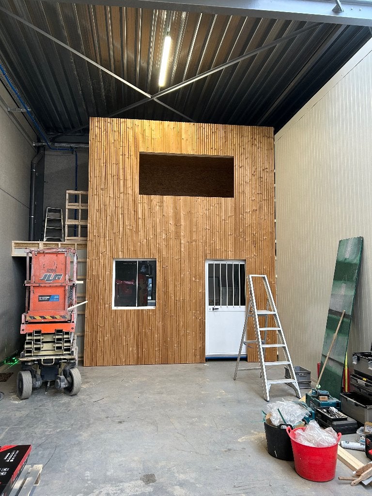 Magazijn te Oeselgem 360 m2, Zakelijke goederen, 360 m², Koop, Bedrijfsruimte