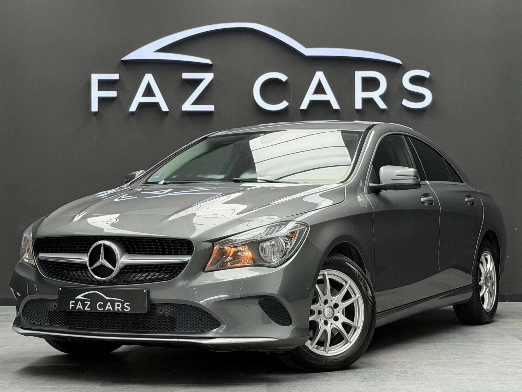 Mercedes-Benz CLA-Klasse 180 1.6 * 1ER PROP + GPS + CLIM + R, Achat, Entreprise, Boîte manuelle, Noir