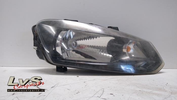 Phare droit d'un Volkswagen Polo, Autos : Pièces & Accessoires, Éclairage, Volkswagen, Utilisé, 3 mois de garantie, Enlèvement ou Envoi