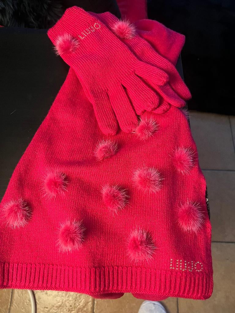 Mooie, nieuwe sjaal + handschoenen Liu Jo strassen, Kleding | Dames, Liu Jo, Maat 46/48 (XL) of groter, Nieuw, Ophalen of Verzenden