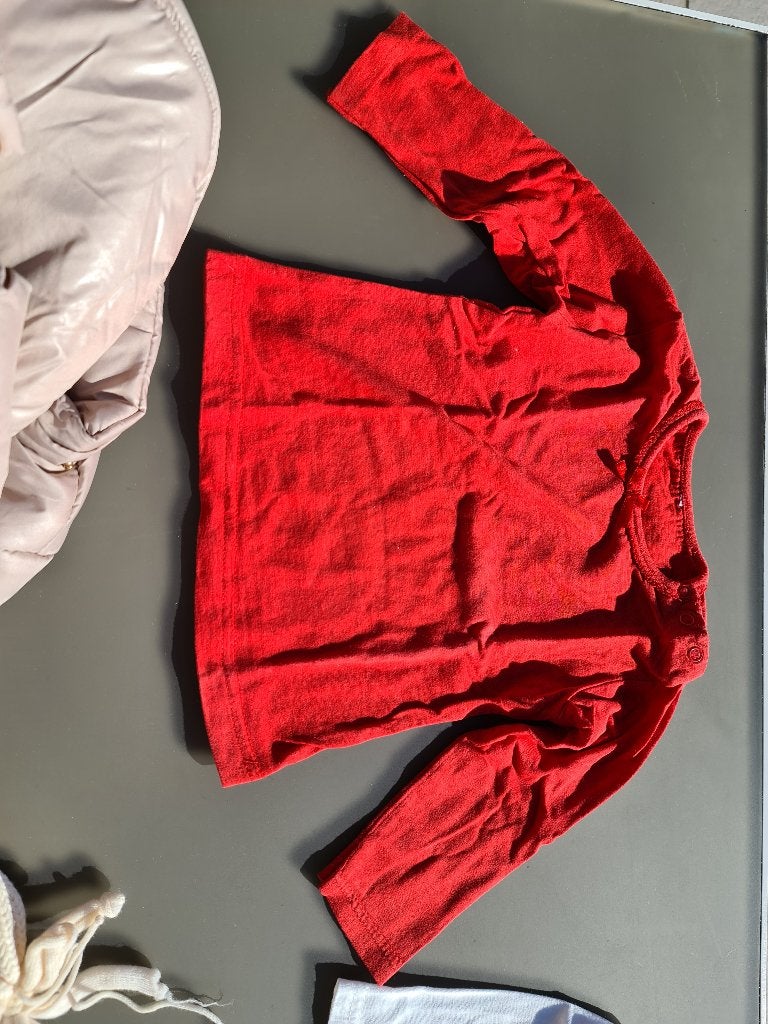 rode t-shirt, longsleef met strikje, 74, Enfants & Bébés, Vêtements de bébé | Taille 74, Enlèvement, Comme neuf