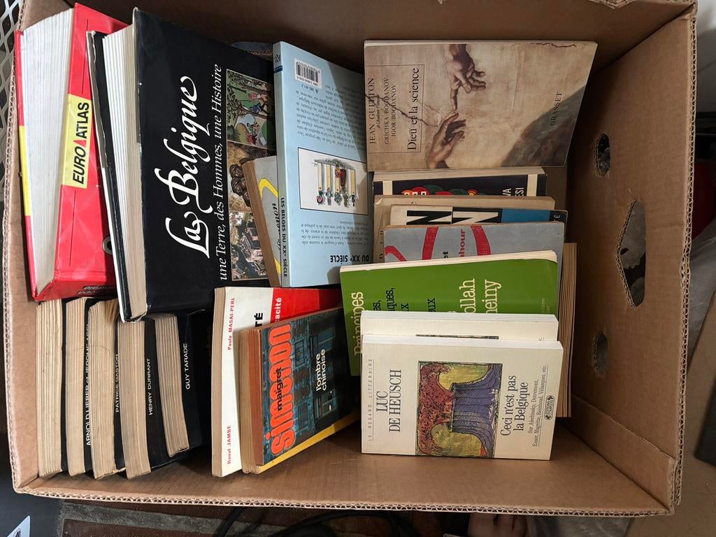 Livres à donner, Enlèvement ou Envoi, Comme neuf