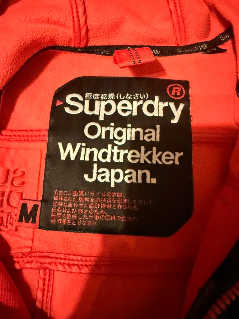 Superdry, Ophalen, Zo goed als nieuw