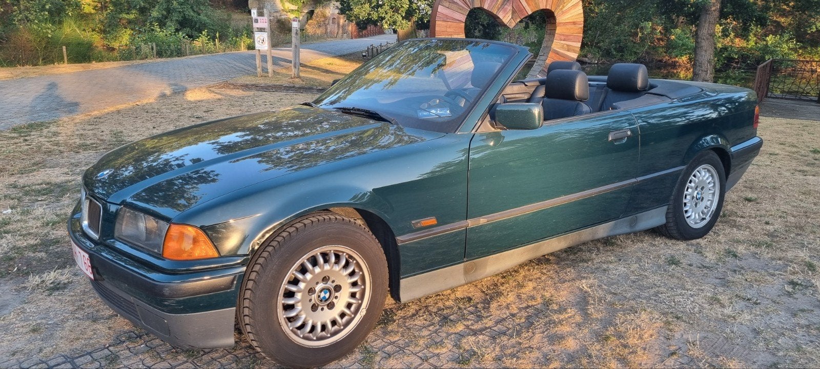 BMW cabrio 1.8i oldtimer, Auto's, 4 zetels, Achterwielaandrijving, Zwart, Cabriolet