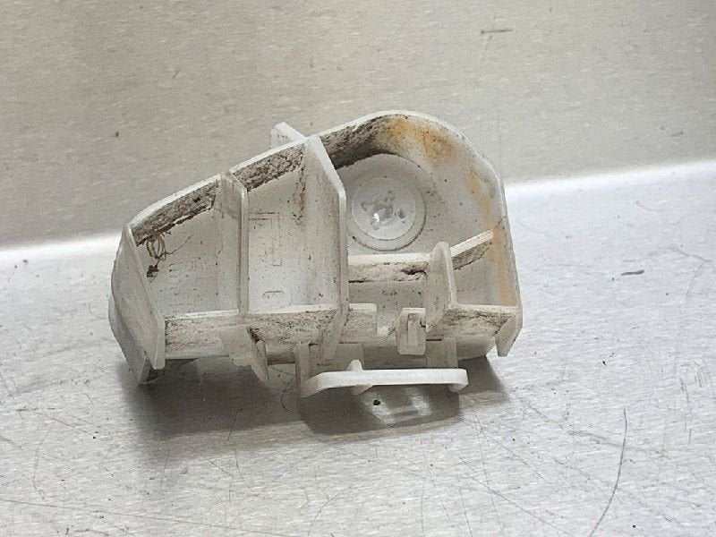 BUMPERSTEUN LINKS ACHTER Toyota Yaris III (P13), Gebruikt, Toyota
