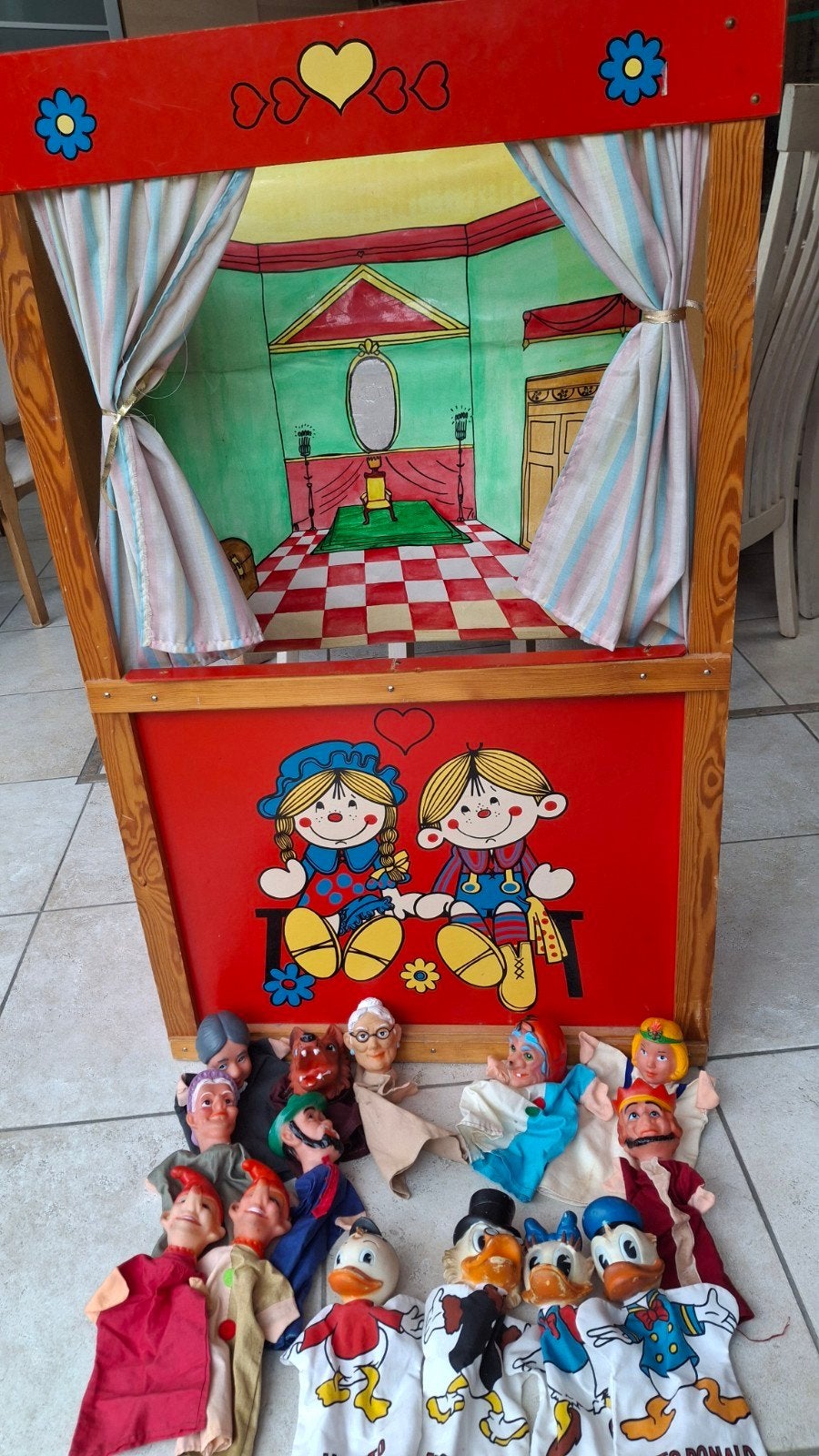 Poppenkast met 14 poppen., Enlèvement, Utilisé
