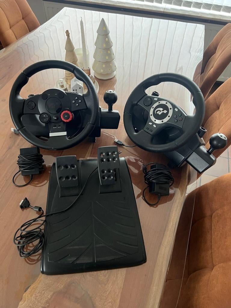 Logitech 2x racestuur & 1x pedalen, Volant de course, Retour de force, Enlèvement, Utilisé