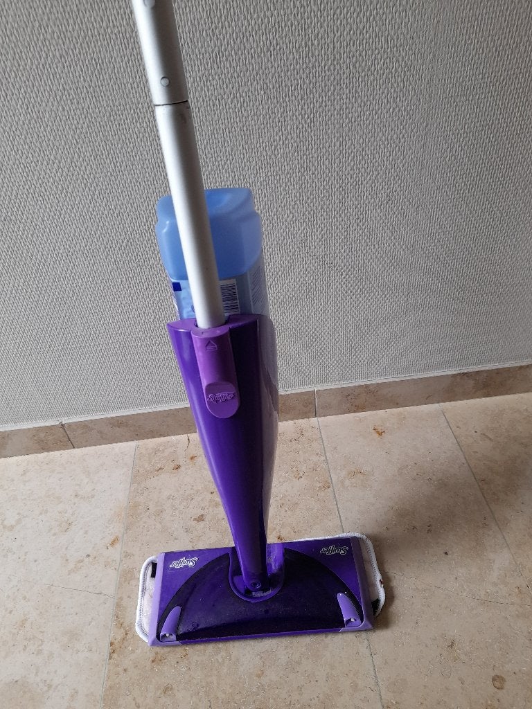 Swiffer Wetjet, Enlèvement