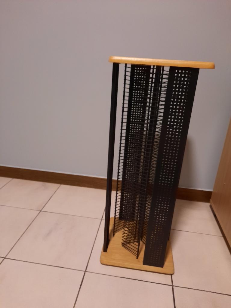 CD-toren, 25 à 75 disques, Enlèvement, Utilisé, Métal