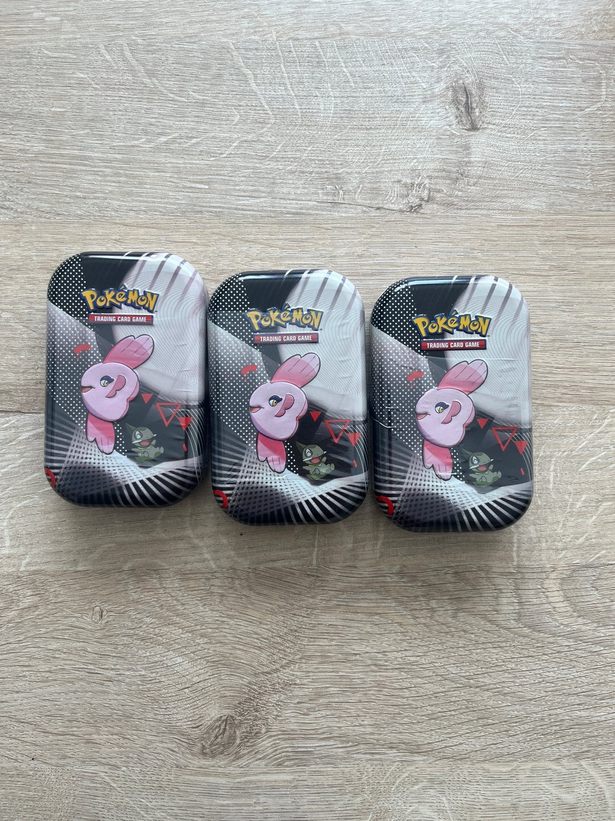 3x Black bolt & white flare mini tin, Ophalen of Verzenden, Zo goed als nieuw
