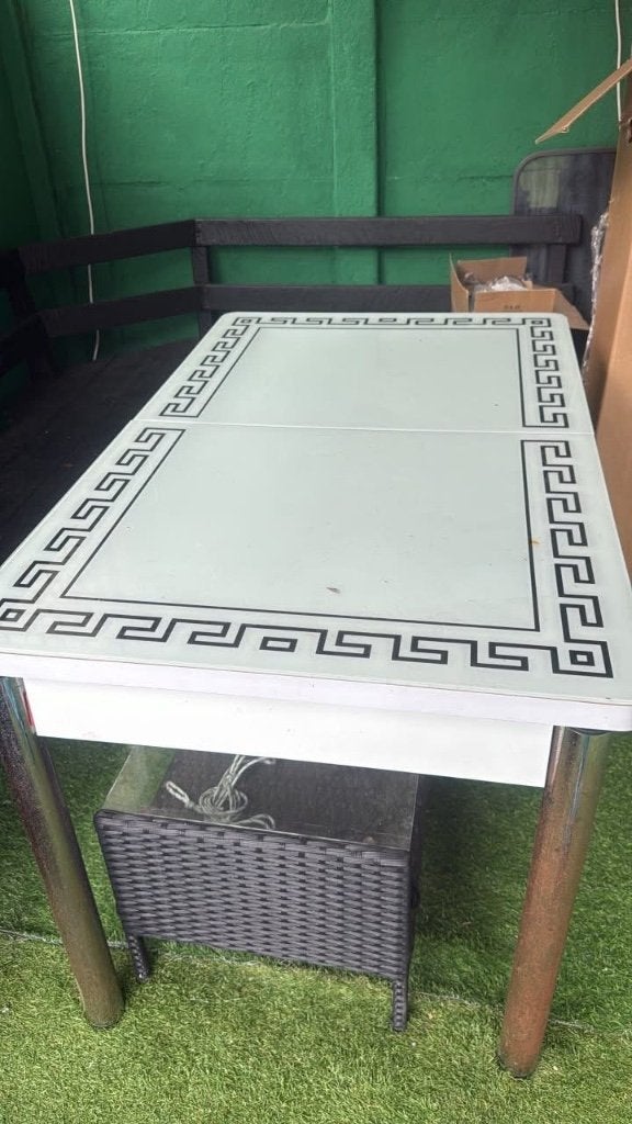 gratis tafel, Huis en Inrichting, Ophalen, Gebruikt, Vijf personen of meer, Vierkant