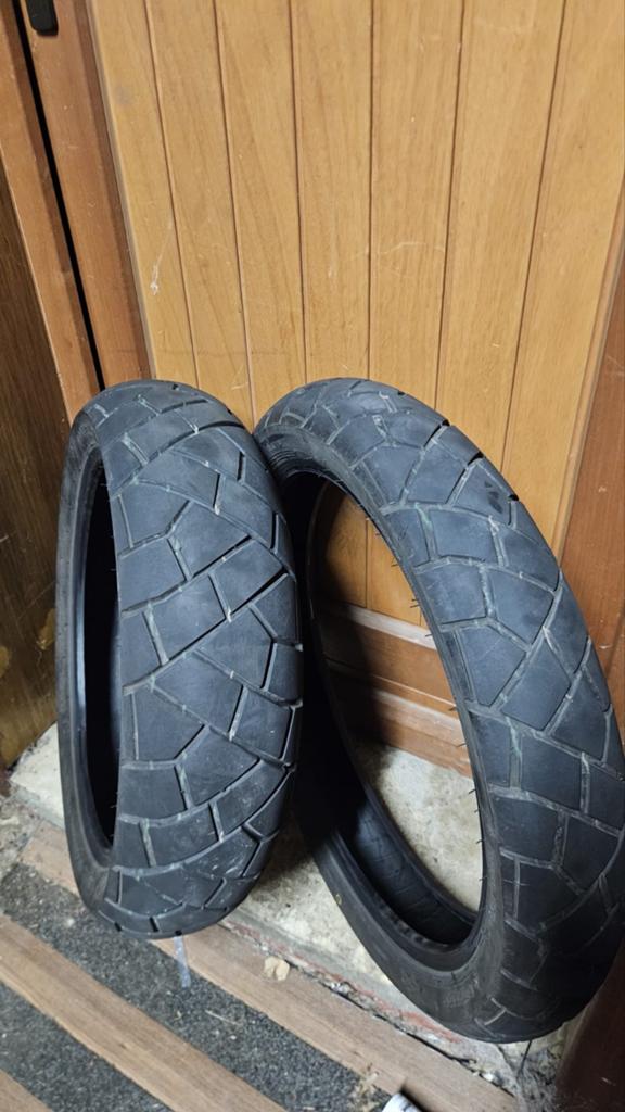 Pneu moto 6500km, Motos, Pièces | Toutes-marques