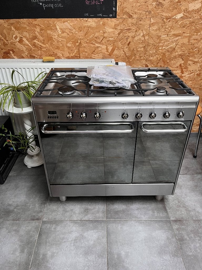 Smeg 90cm gasfornuis en dubbele oven, opknapper/voor klusser, Ophalen, Niet werkend, 90 tot 95 cm, 60 cm of meer