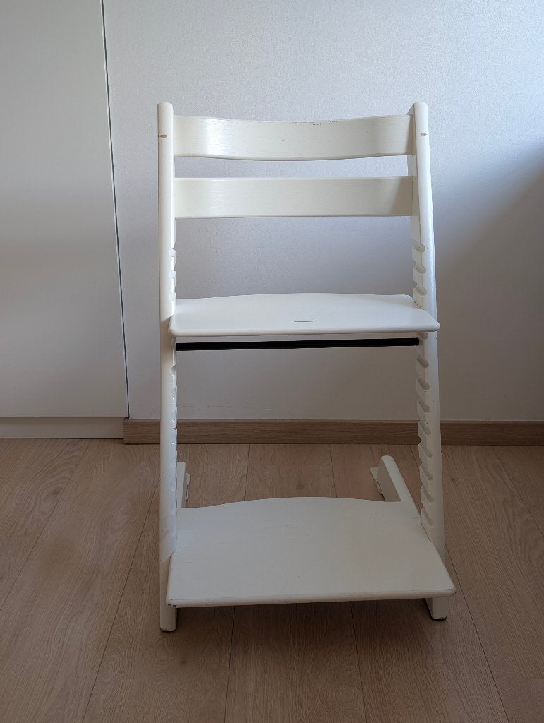 Witte houten Stokke Tripp Trapp kinderstoel (goede staat), Ophalen, Gebruikt, Meegroeistoel, Stoelverkleiner