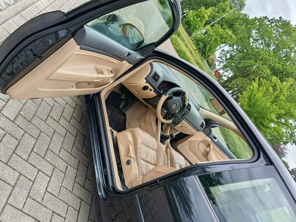 Golf 5/ benzine 1.6/ 85 kw / CarPlay /bluetooth, Auto's, Leder, Bedrijf, Handgeschakeld, Golf