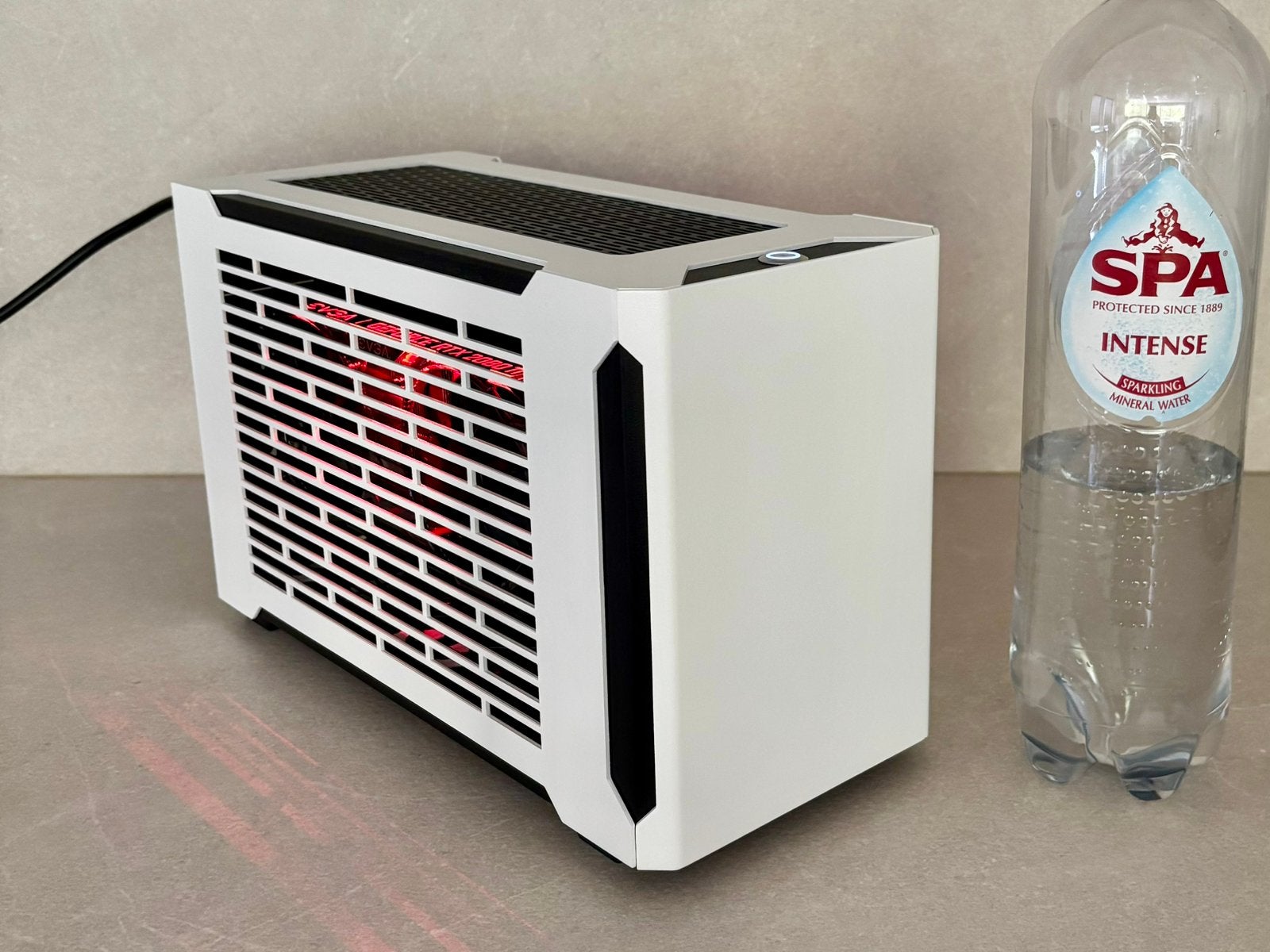 PC gaming compact • 5500X3D + 2080 Ti, 32 GB, Comme neuf, 4 Ghz ou plus, Enlèvement