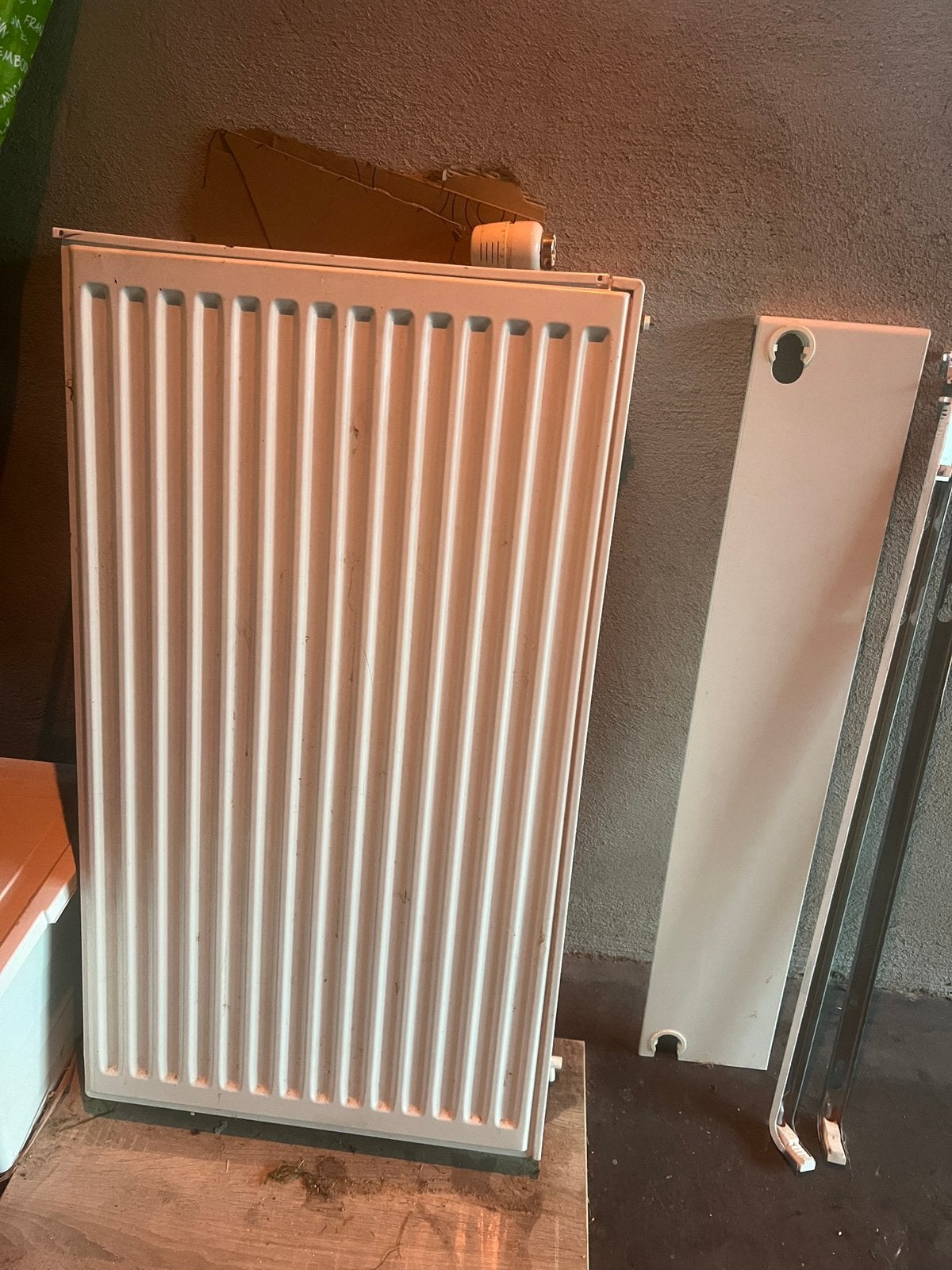 Radiator 90x50x16 1200w thermostatische kraan, Doe-het-zelf en Bouw, Verwarming en Radiatoren, Ophalen, Gebruikt, Hoog rendement (Hr)