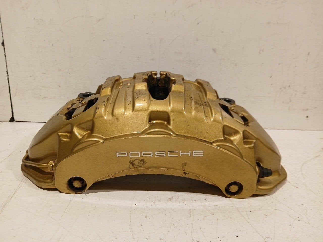 Remklauw rechts voor Porsche Cayenne, Onderdelen@venauto.nl, Van der Ven Autorecycling B.V., Gebruikt, Ettenseweg 76, 4706 PB Roosendaal, The Netherlands
