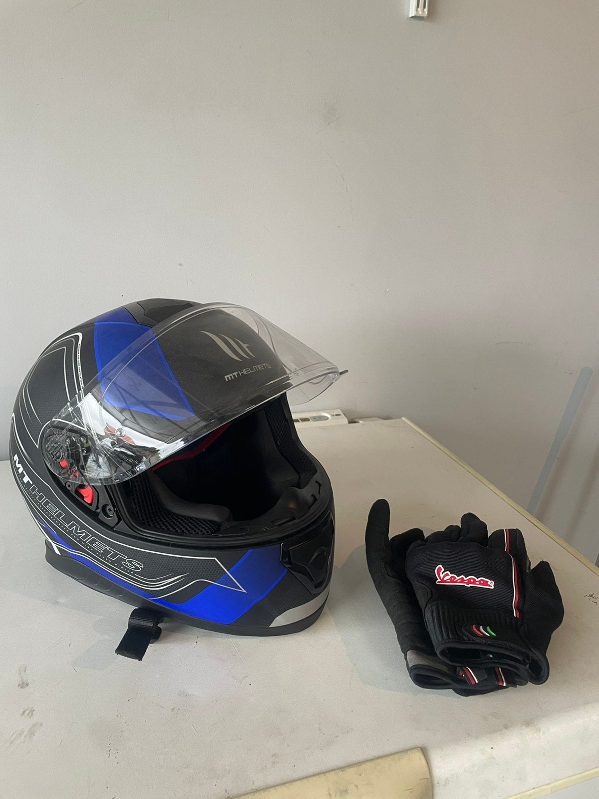 Moterhelm met handschoenen, Motos, Vêtements | Casques de moto, Enlèvement, Casque intégral