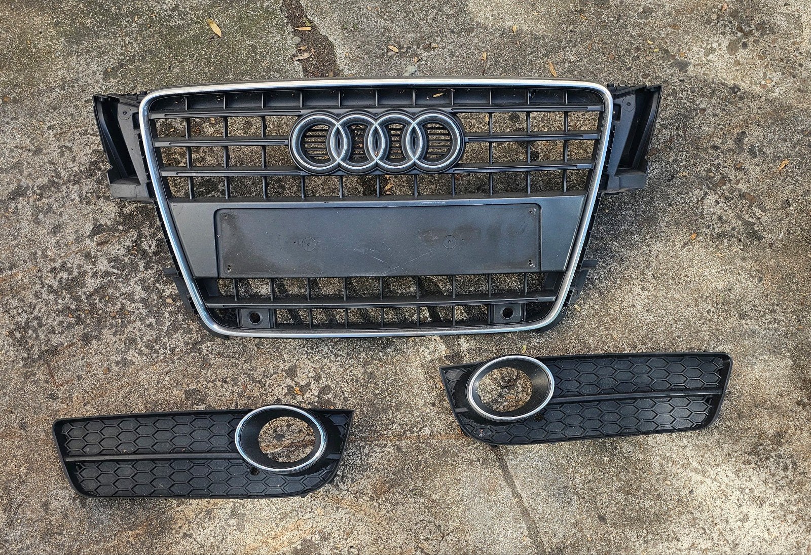 Calandre Audi A5, Enlèvement, Audi
