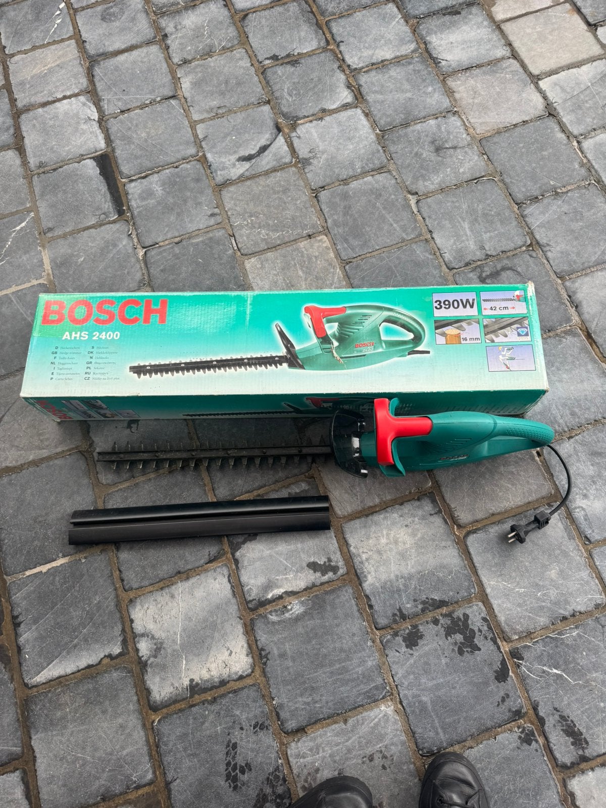 Bosch heggenschaar, Tuin en Terras, Ophalen, Zo goed als nieuw, Accu