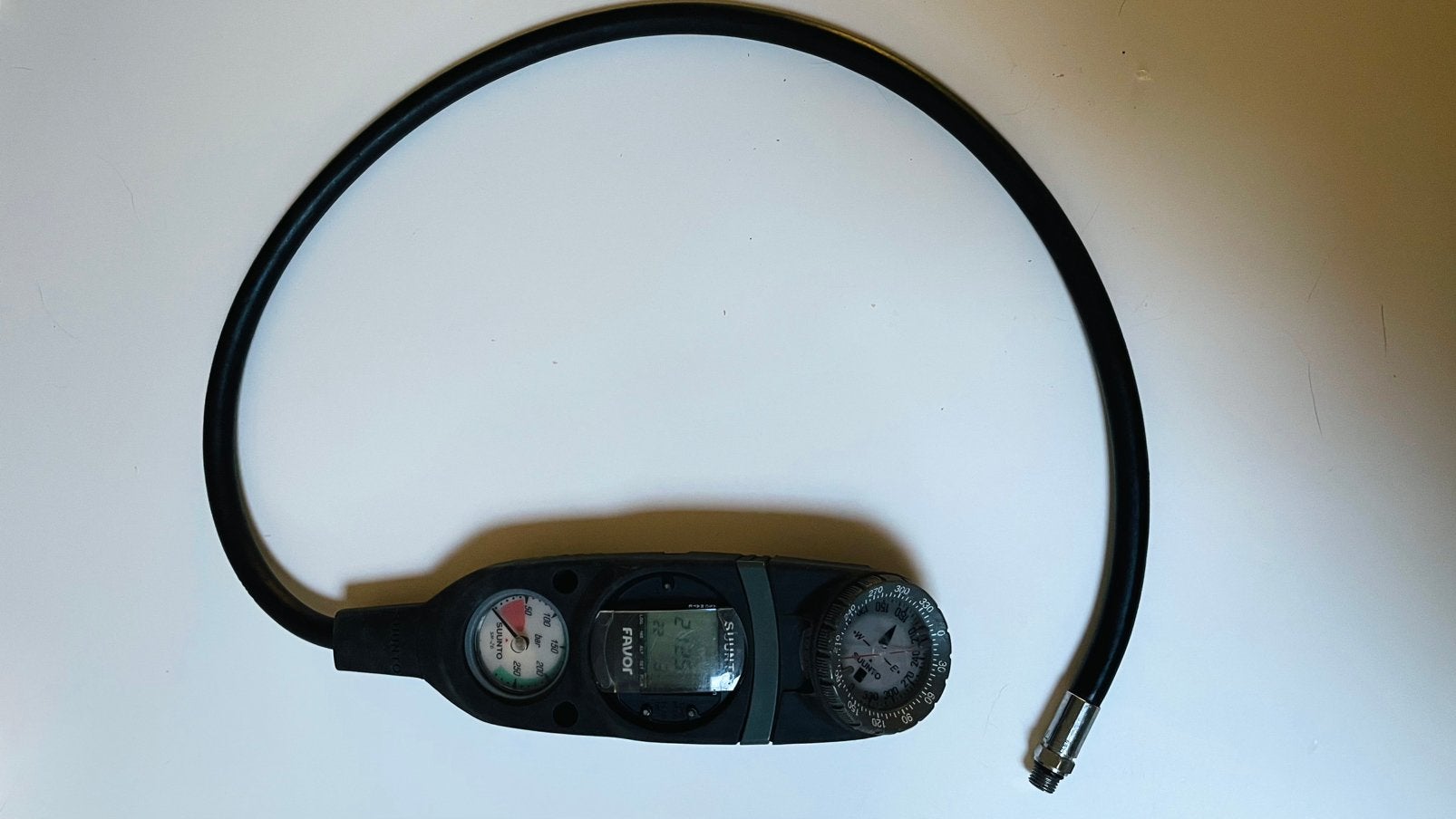 vintage Suunto Favor duikcomputer met ingebouwd kompas, Watersport en Boten, Ophalen, Gebruikt, Duikcomputer