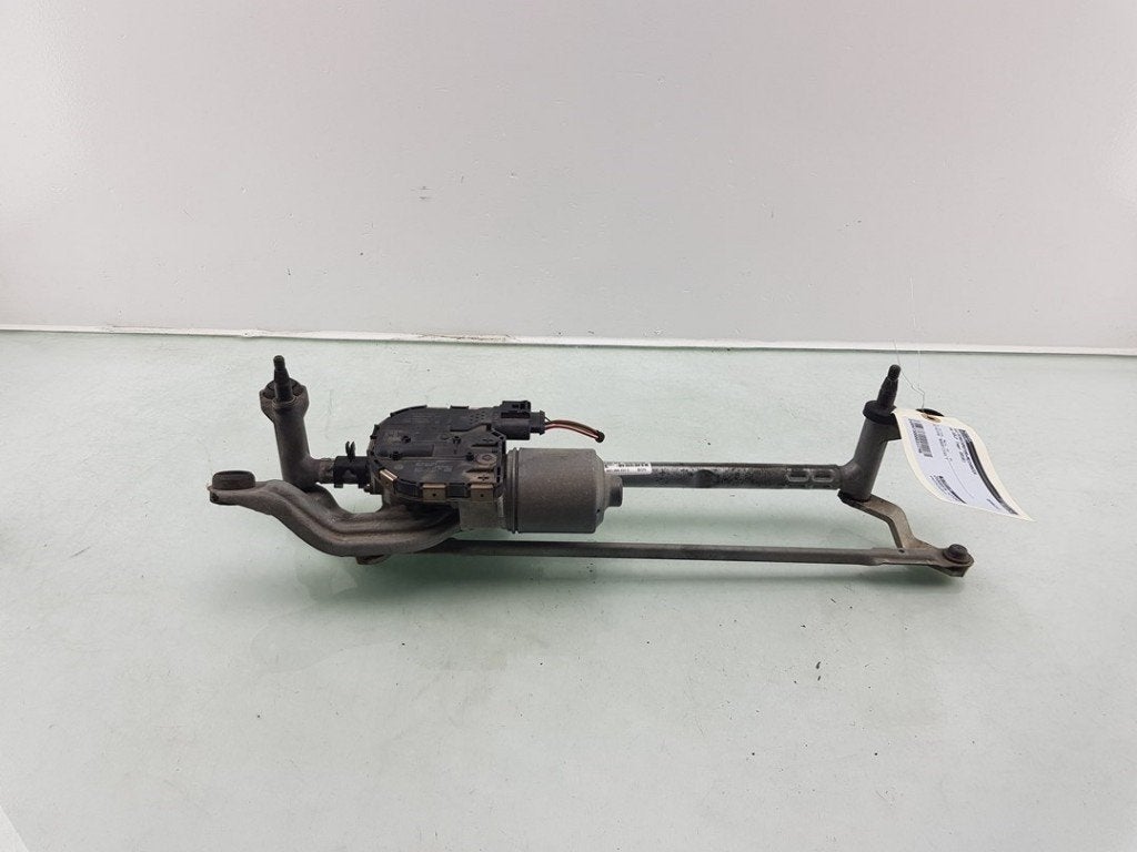 MOTEUR + TRINGLERIE ESSUIE GLACE AVANT Golf VII (AUA), Robert Bosch AG, Volkswagen, Utilisé, Robert-Bosch-Allee 1
74232  Abstatt, DE