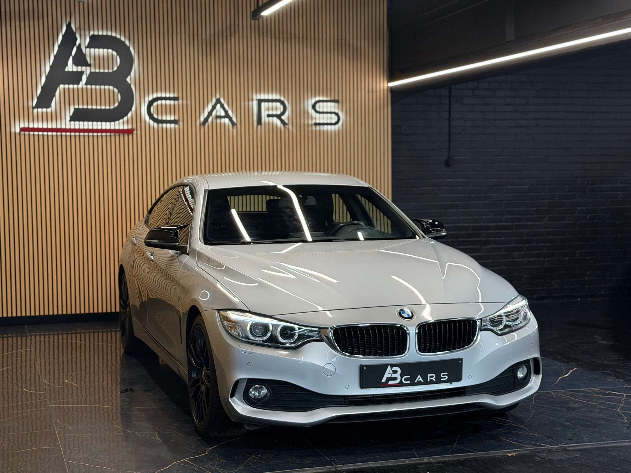 BMW 418 D * Gran Coupé * GARANTIE 12 MOIS * 1ER PROP * JANT, Autos, Cuir, Argent ou Gris, Achat, Entreprise