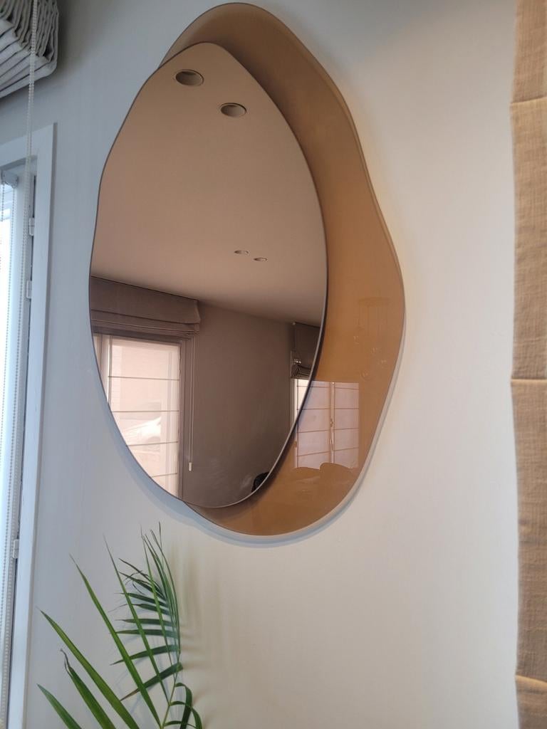 Moderne ovale design spiegel – bronzen look – eyecatcher, Huis en Inrichting, Ophalen, Zo goed als nieuw, Minder dan 100 cm, Ovaal