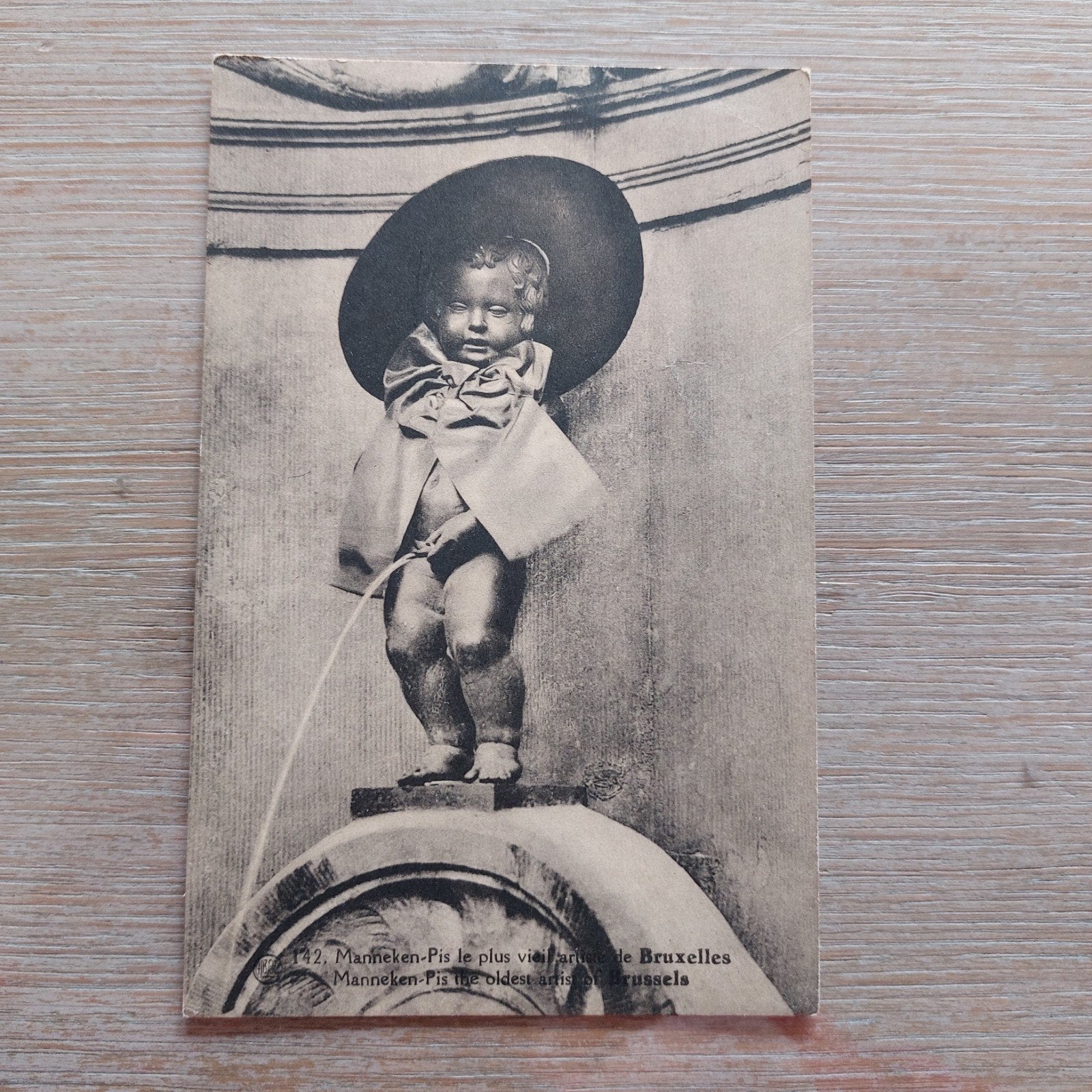 oude postkaart Manneken Pis, Ophalen of Verzenden