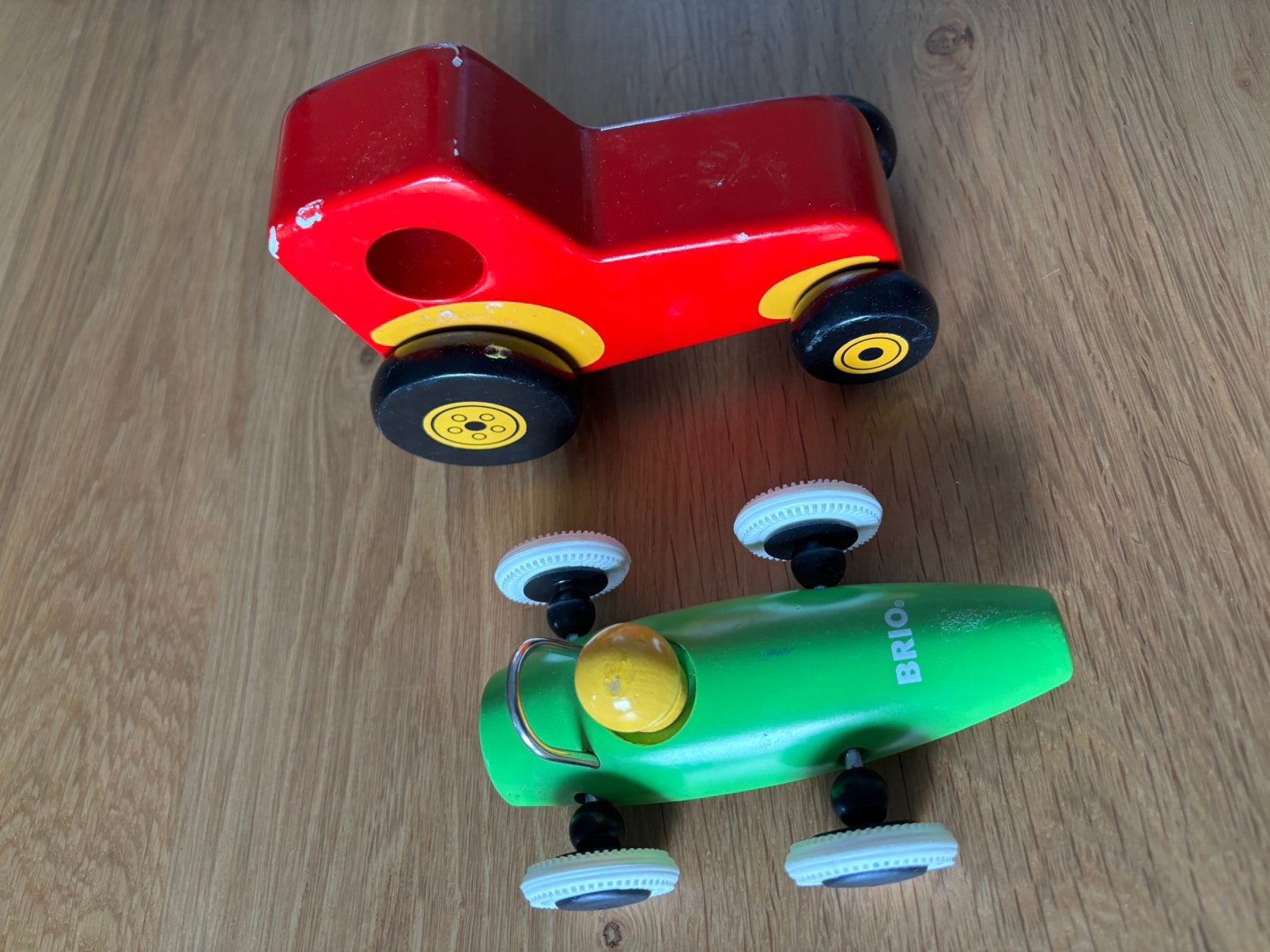 Brio auto en houten speelgoed tractor, Ophalen of Verzenden, Gebruikt