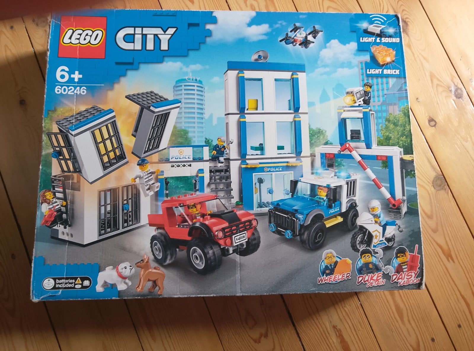 LEGO set Politiebureau met twee voertuigen, Kinderen en Baby's, Speelgoed | Duplo en Lego, Ophalen, City, Lego, Zo goed als nieuw