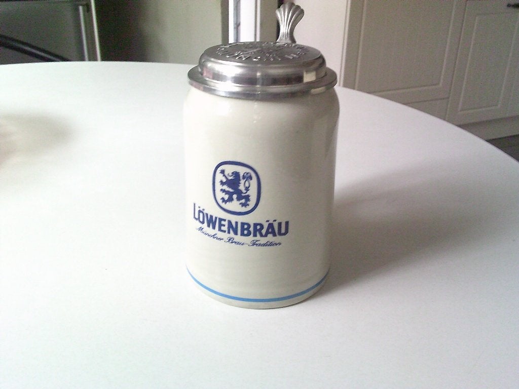 bierpul lowenbrau munchen, Verzamelen, Ophalen, Zo goed als nieuw, Pul(len), Overige merken
